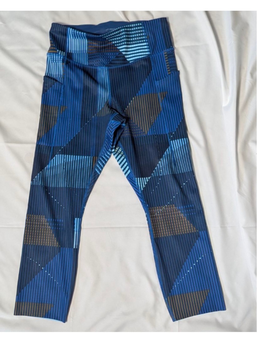 Brooks Blue Geometric Cropped Leggings Size Medium